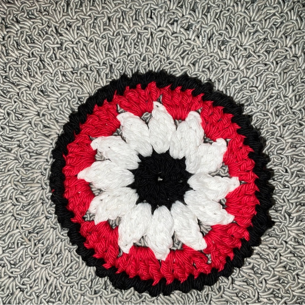 Handmade Crochet Coaster set Retro Chic Red Black White Flower Style Mug Rug - Picture 2 of 2